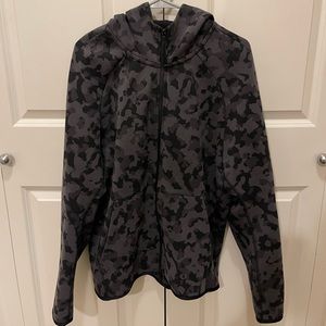 Nike camouflage zip up hooded sweatshirt jacket size large
